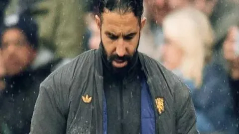 吴艳妮与谢俞成果迥异，鲜明对比揭示差距。