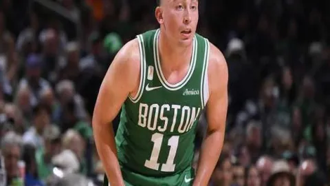 《马竞与森林队齐抛橄榄枝，那不勒斯面临奥利韦拉转会诱惑》